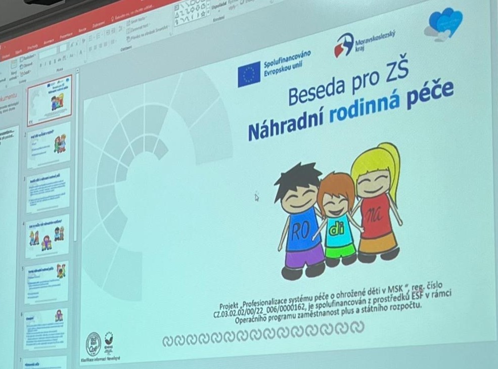 Beseda o náhradní rodinné péči s deváťáky